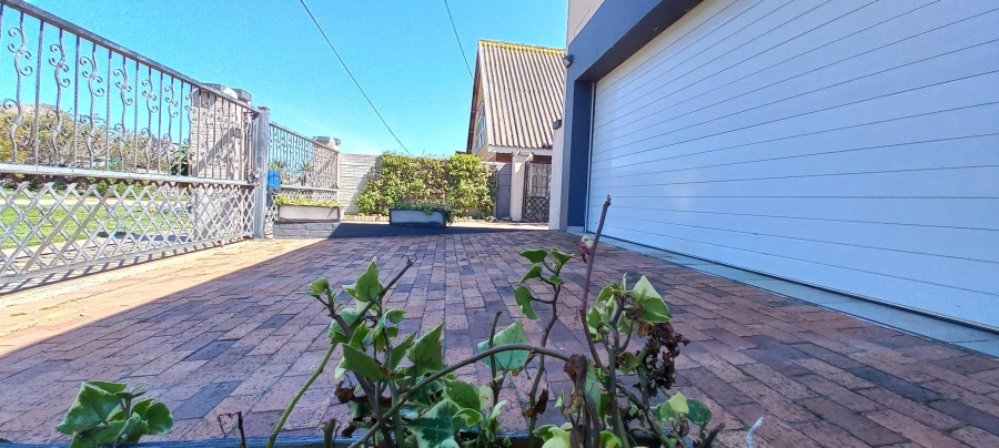 3 Bedroom Property for Sale in Pringle Bay Western Cape
